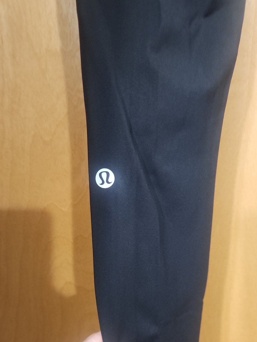 lululemon Black Workout Leggings with Hidden And Side Pockets Size 6 - Picture 3 of 6